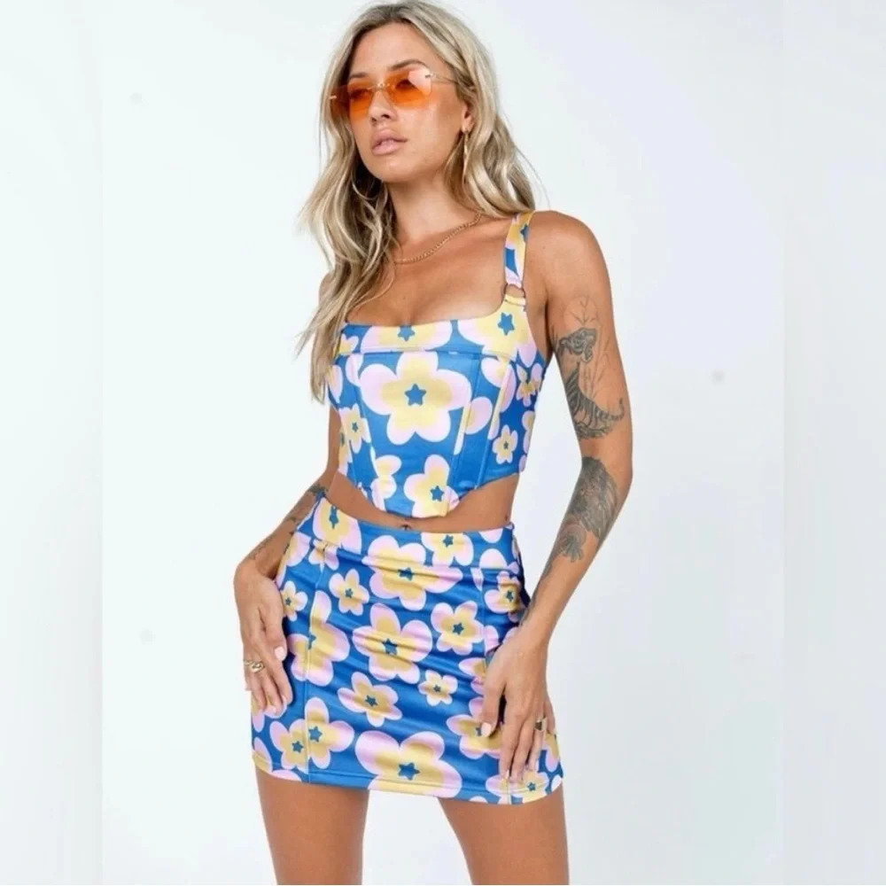 Princess Polly Floral Mini Skirt‎ NWT